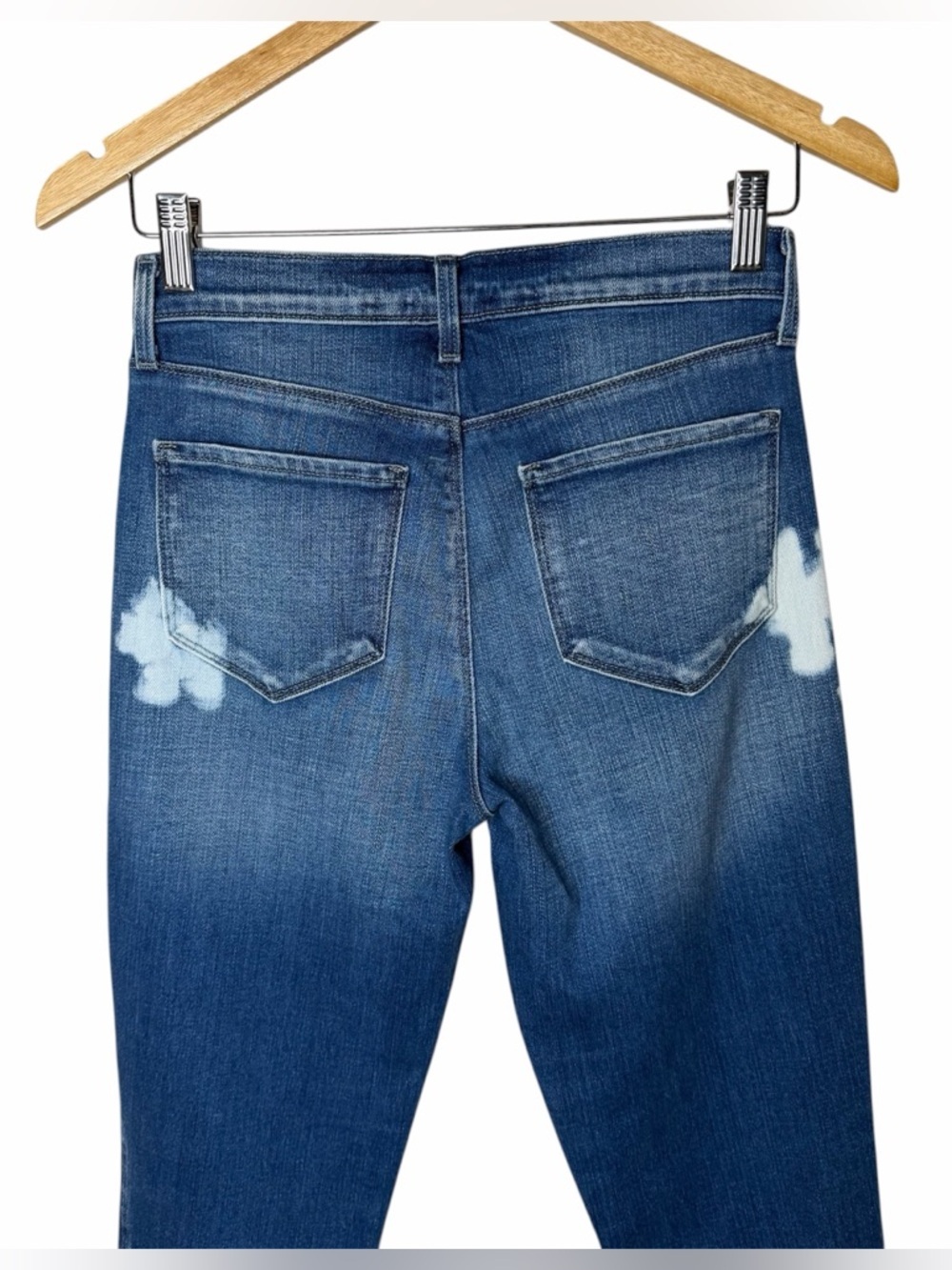 L'AGENCE Harmon Bleach Slim Straight Leg Jeans Size 25 Montana Destruct Denim - Picture 9 of 13